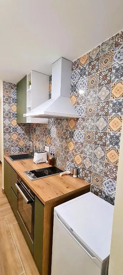 2V1 - Center Apartment 2 Tirana